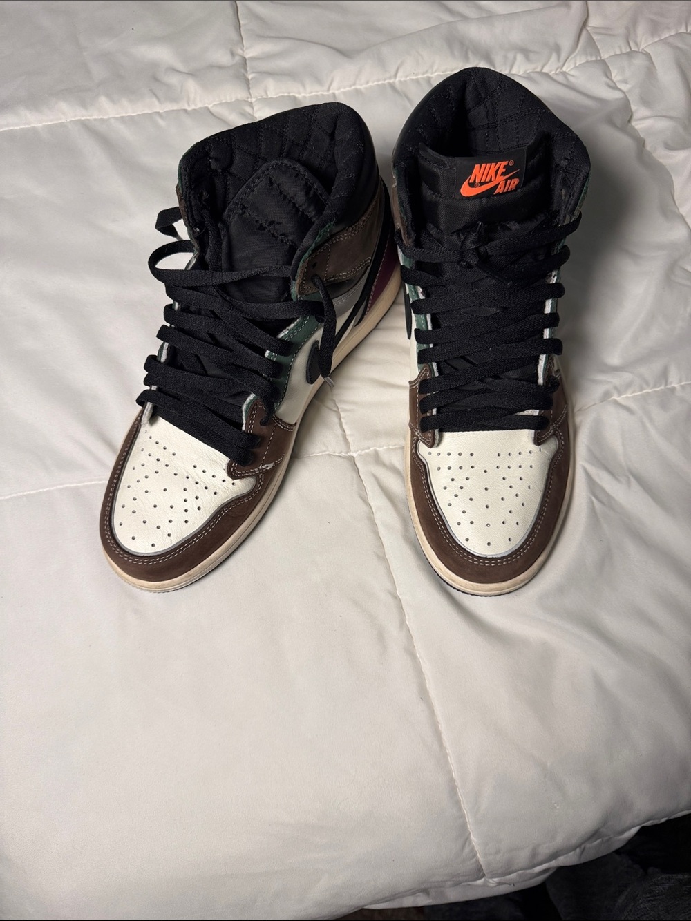 Men’s High-Top Sneakers in White and Brown